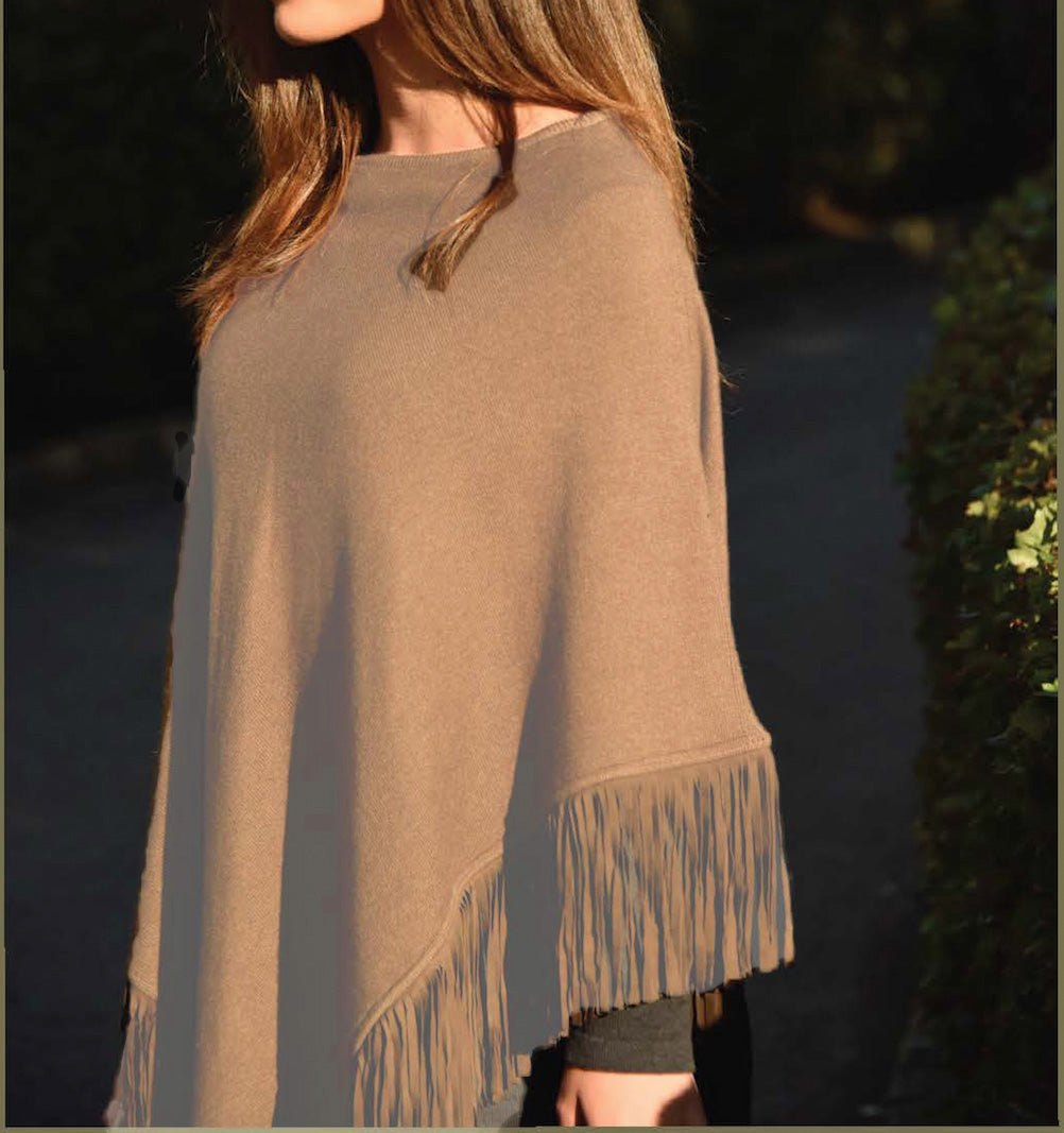 Cashmere poncho with fringe camel